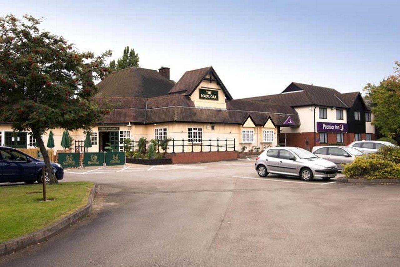 Royal Oak Hotel Birkenhead Exterior photo